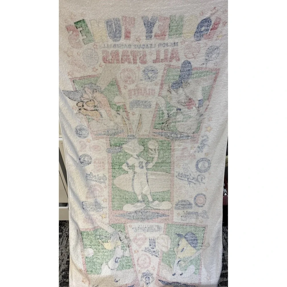 VTG Looney Tunes Major League Baseball All-Stars beach towel W/Cleveland Indian